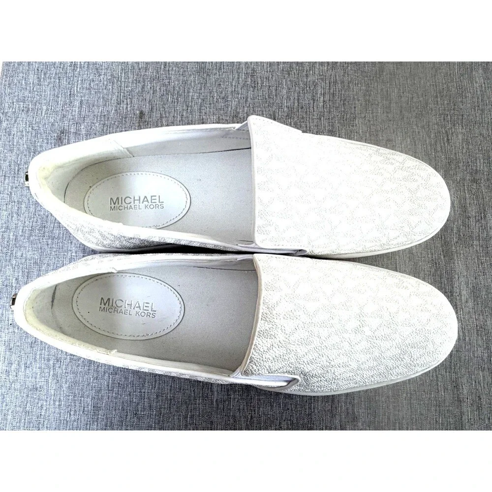 Michael Kors Keaton Slip On Sneakers Womens 9.5 M White Logo Low Top EUC!